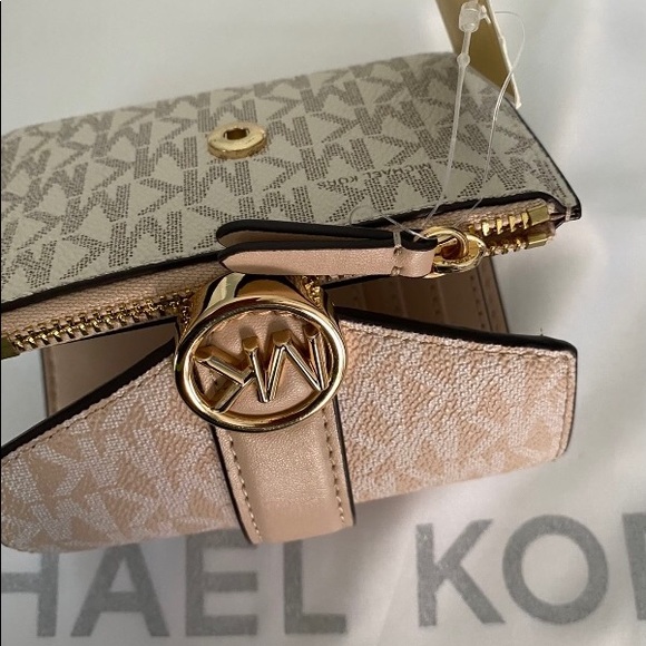 Michael Kors Crossbody Bag With matching wallet - Picture 4 of 7